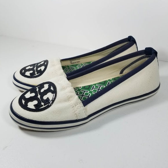 flat white canvas shoes